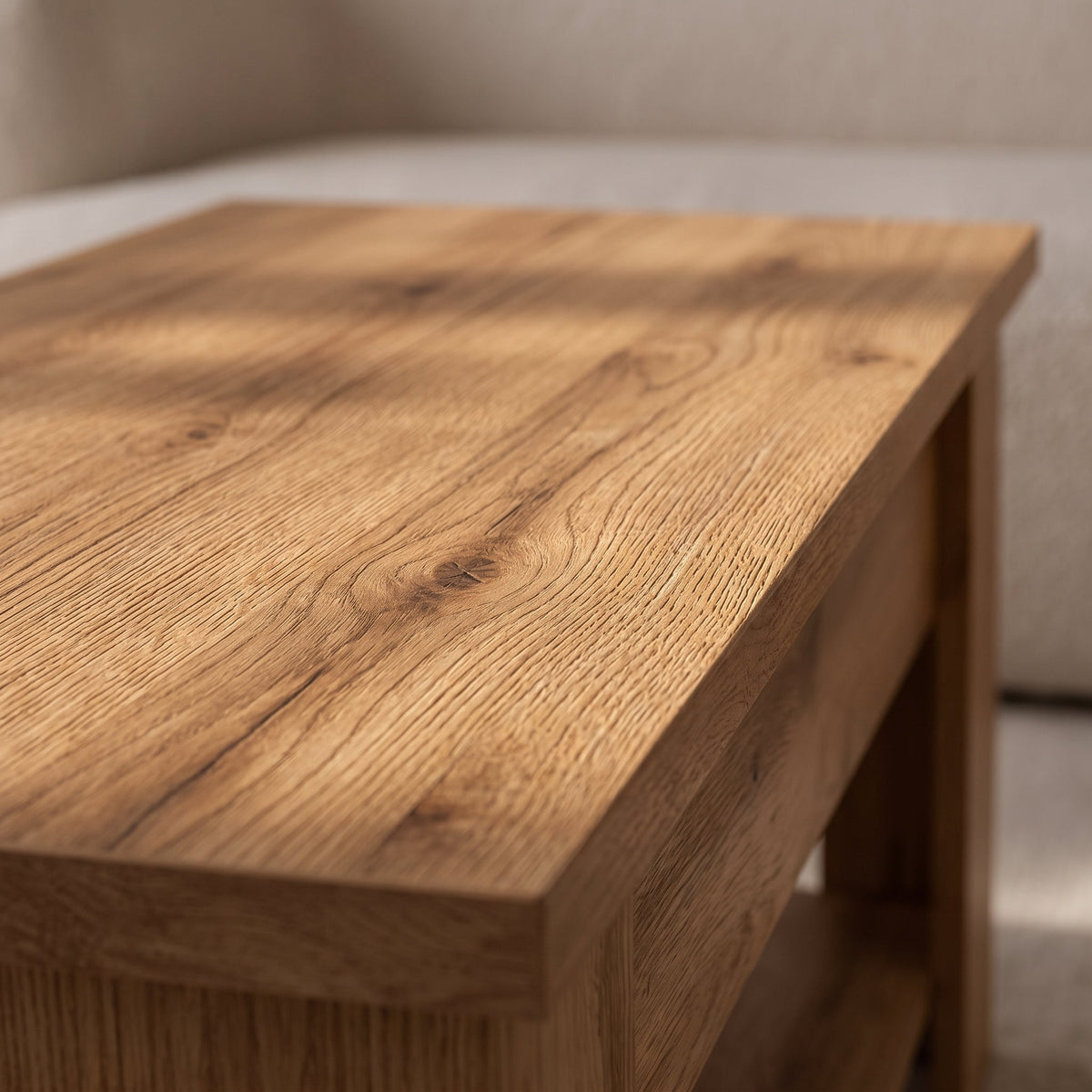 Détail du veinage chêne artisanal du plateau de l'Aveline 79 cm #Dimensions_79 × 49 × 41 cm #Couleur_Chêne artisanal