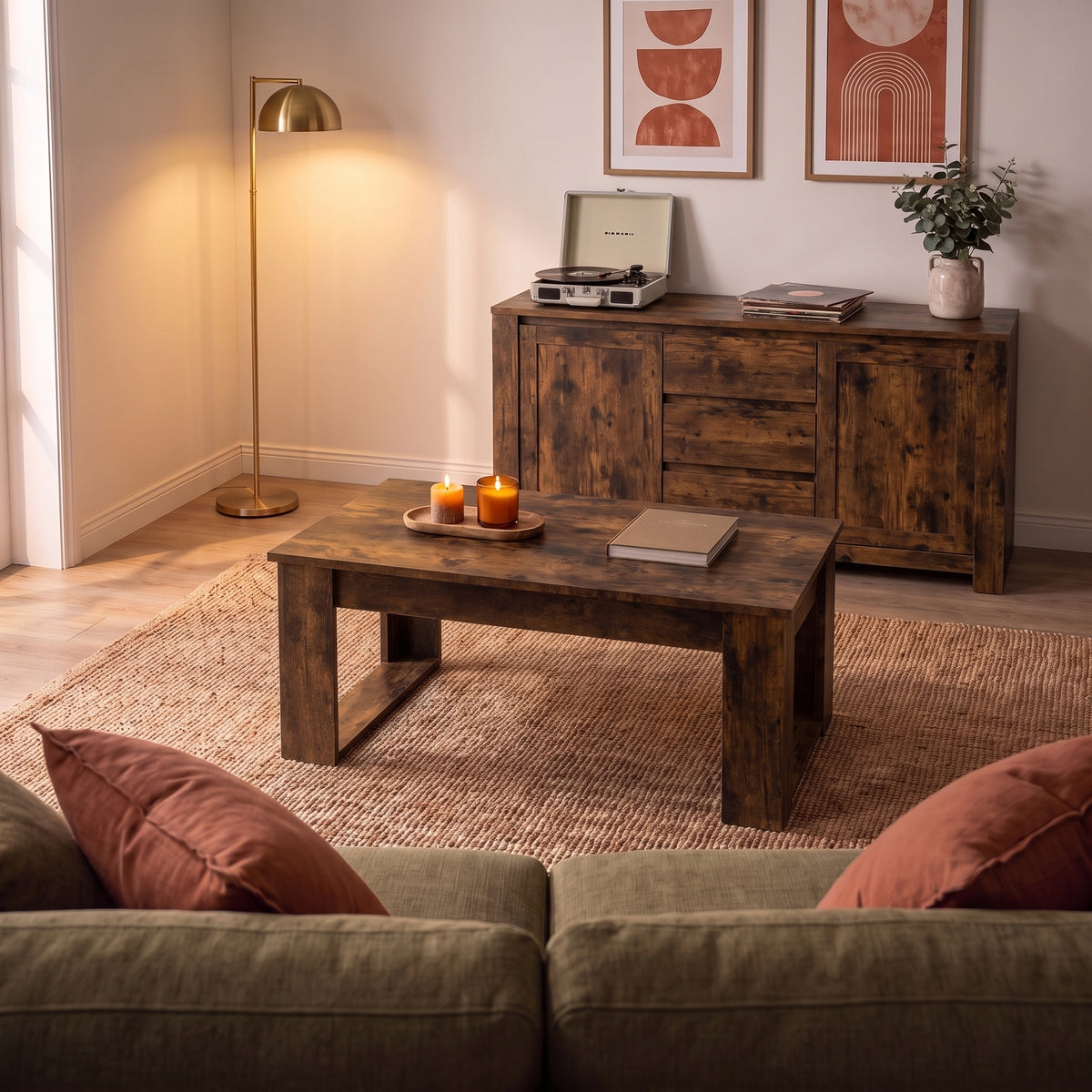 Table basse en bois Arlon, chêne fumé, ambiance du soir #Couleur_Chêne fumé