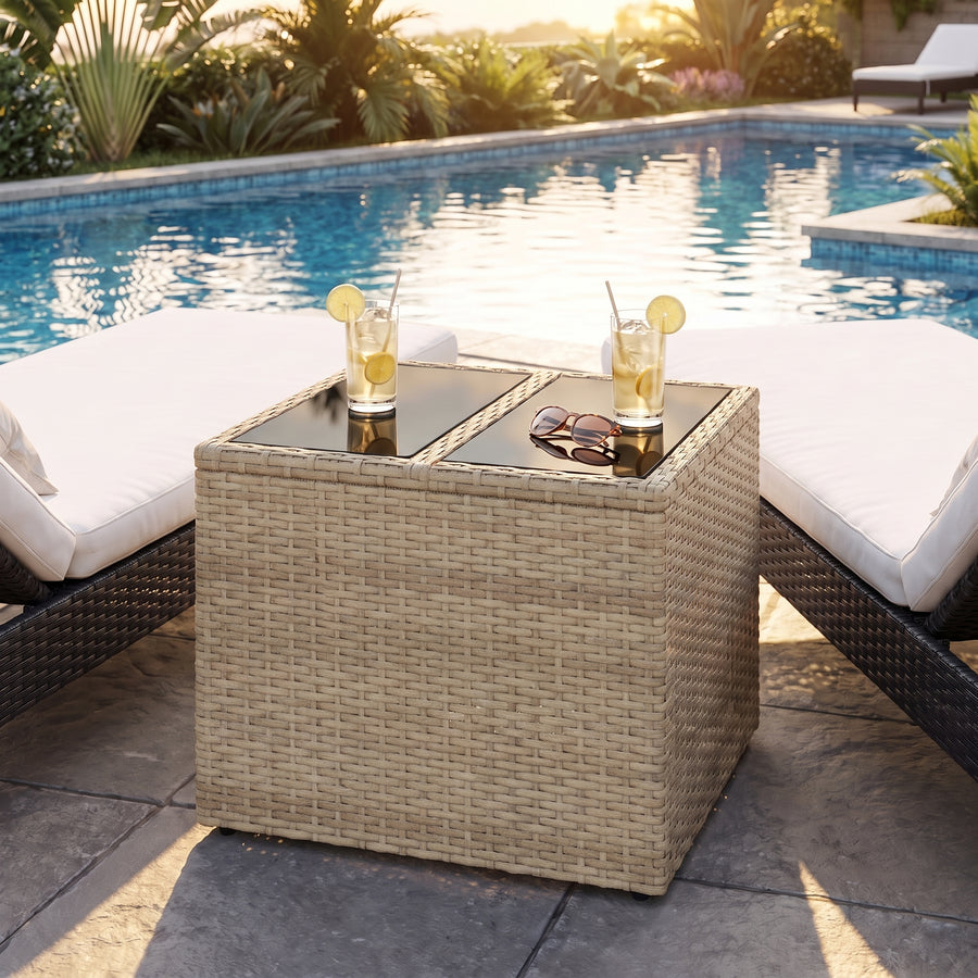 Cabana verre beige — l'esprit lounge au bord de la piscine