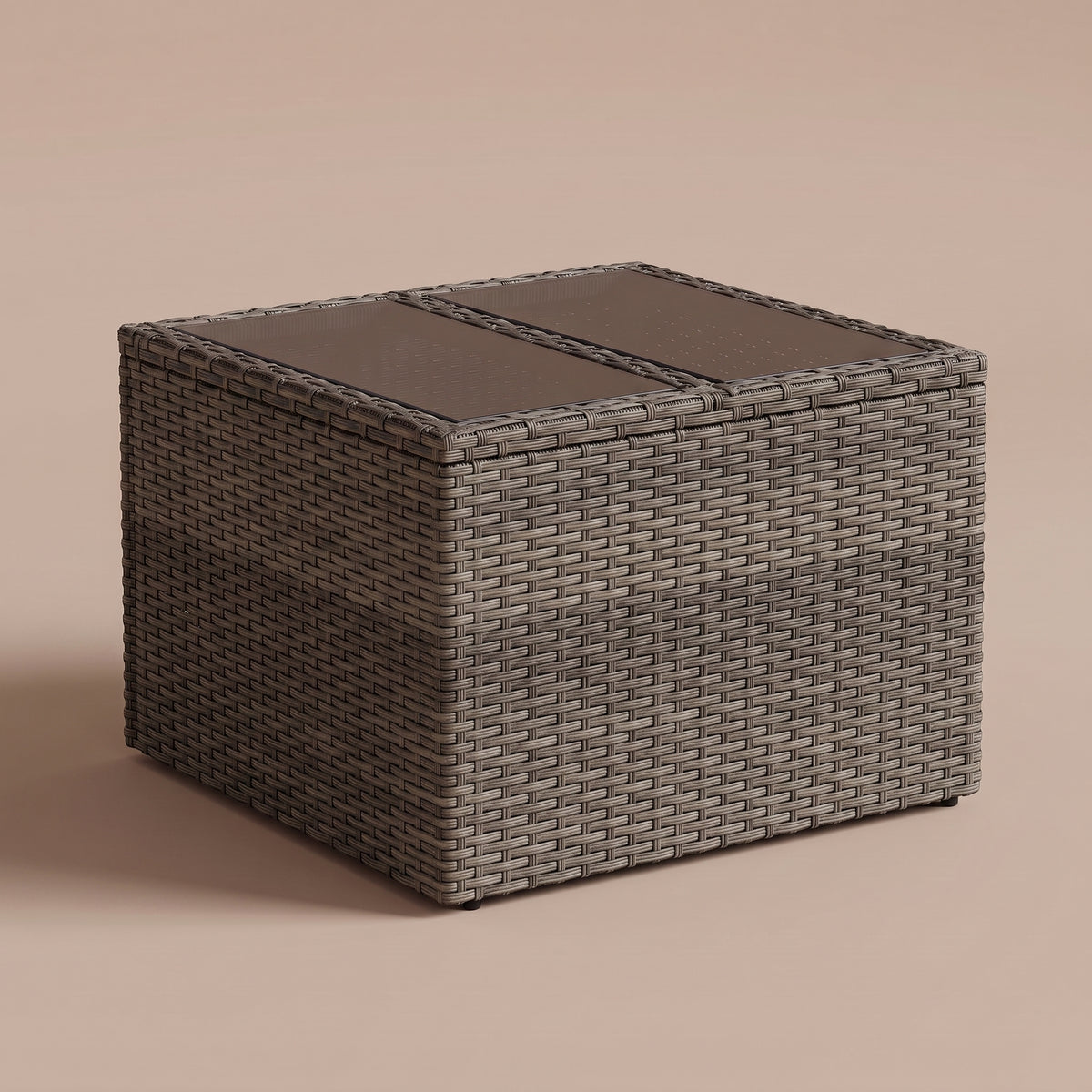 Table résine tressée Cabana, verre, gris, vue 3/4 #Matériau_Verre #Couleur_Gris
