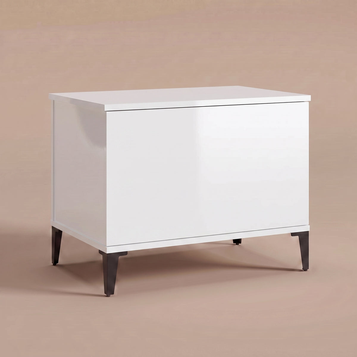 Table basse relevable Elva blanc brillant fermée, pieds effilés en métal noir #Dimensions_60 × 44,5 × 45 cm #Couleur_Blanc brillant