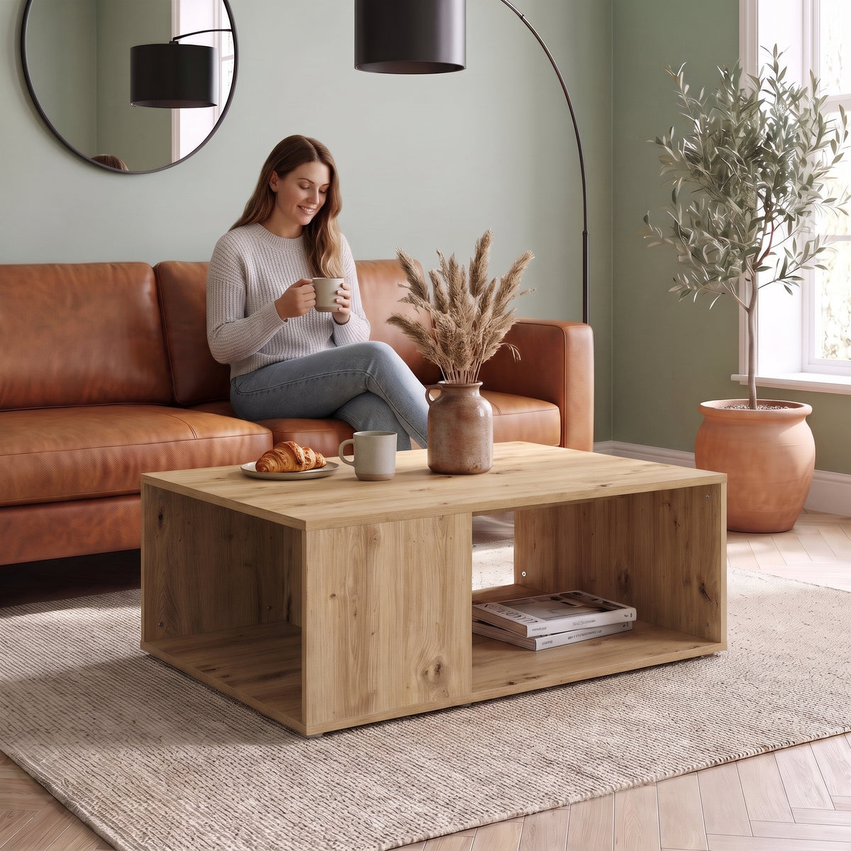 Table basse design décor bois avec niche Otava chêne artisanal au quotidien : café du matin depuis le canapé #Couleur_Chêne artisanal