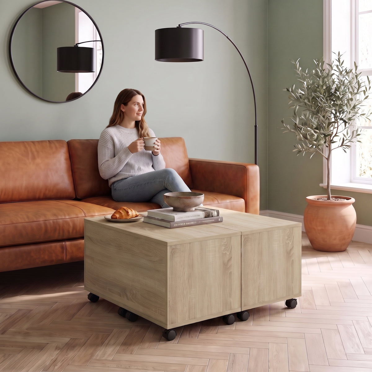Table basse carrée à roulettes avec rangement Bruma chêne sonoma au quotidien : café du matin depuis le canapé #Couleur_Chêne sonoma