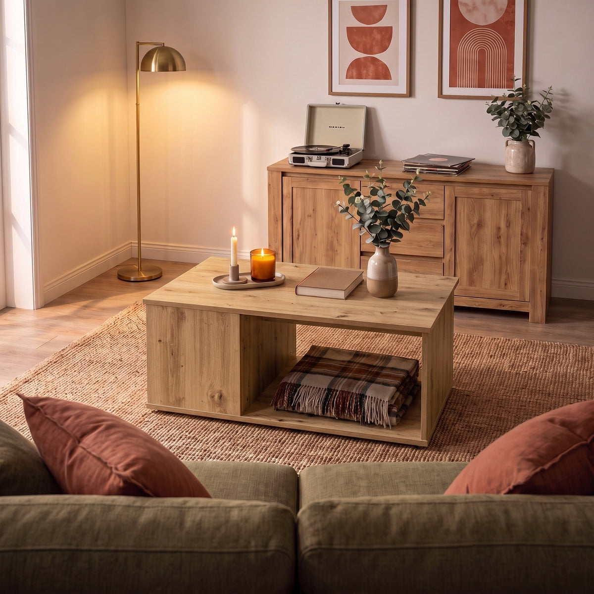 Table basse Otava, chêne artisanal, ambiance soirée #Couleur_Chêne artisanal