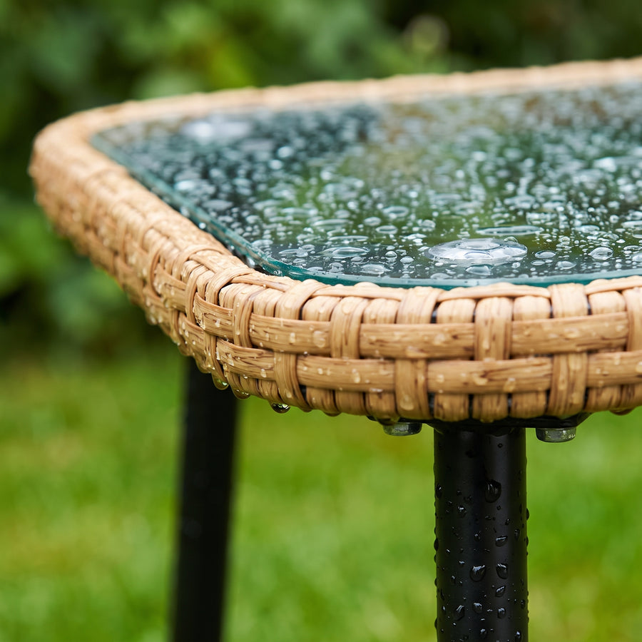Palma marron et noir — gouttes de pluie sur le polyrotin anti-UV