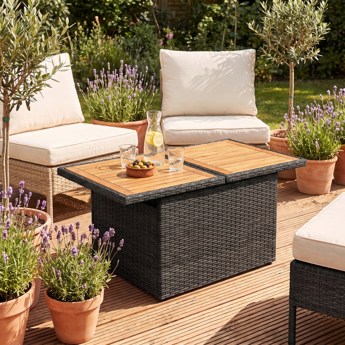 Table de jardin reglable Riviera, plateau bois, resine tressee noir, terrasse en journee #Matériau_Bois #Couleur_Noir
