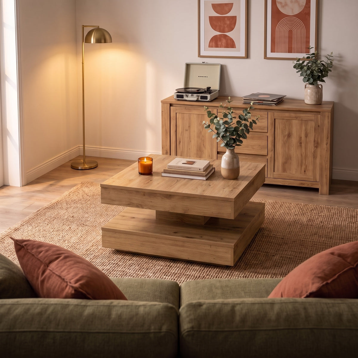 Table basse rotative Rondo, chêne artisanal – ambiance du soir #Couleur_Chêne artisanal