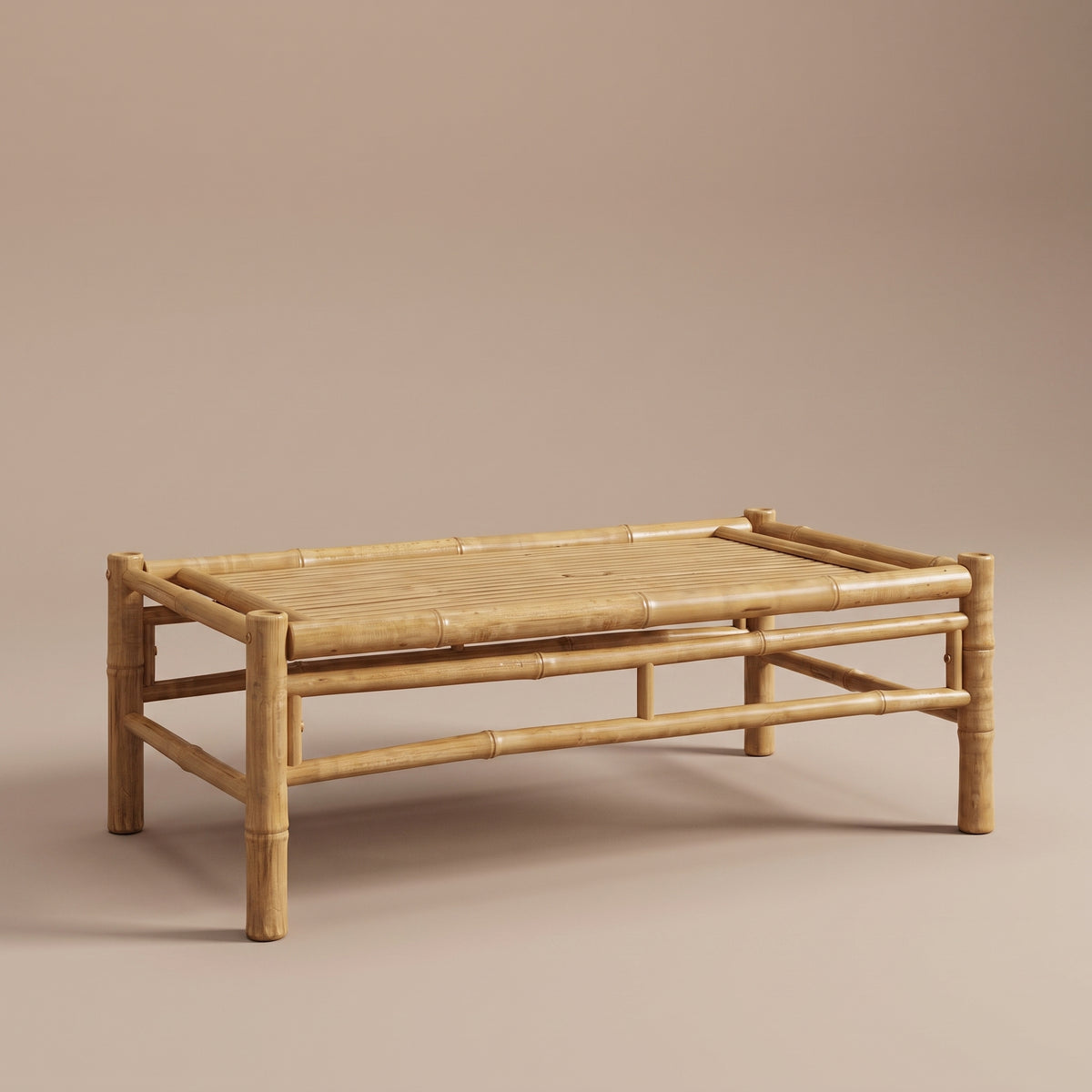 Table en bambou Sena, vue 3/4