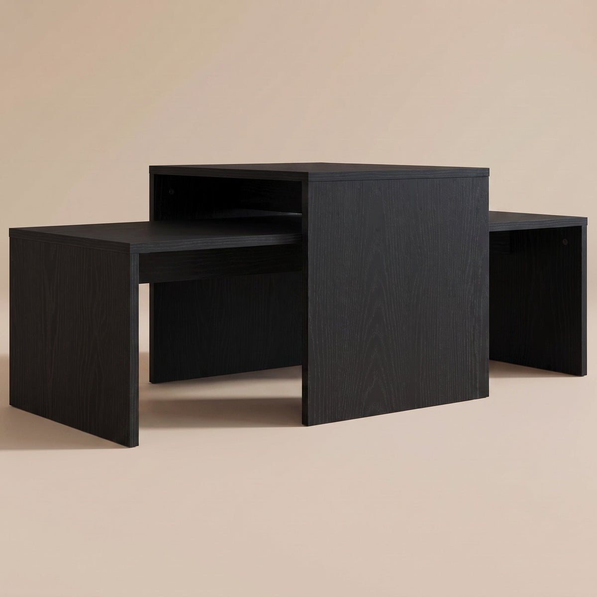 Tables gigognes Solna en chêne noir, configuration croisée #Couleur_Chêne noir