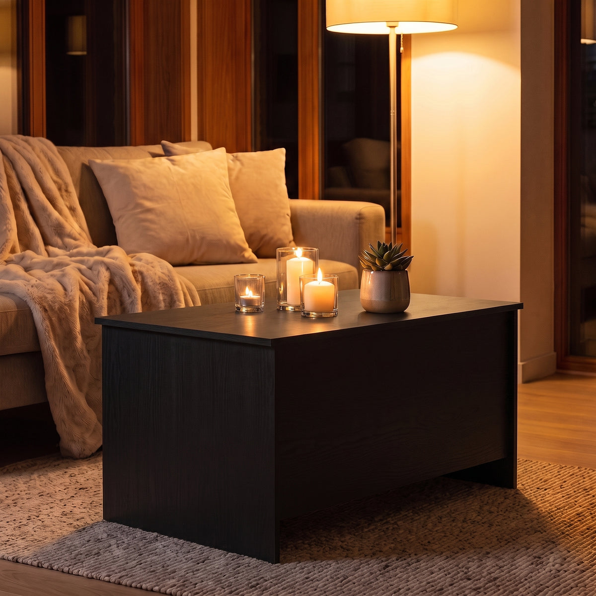 Table basse relevable Velia noir, ambiance du soir aux bougies #Dimensions_80 × 55,5 × 41,5 cm #Couleur_Noir