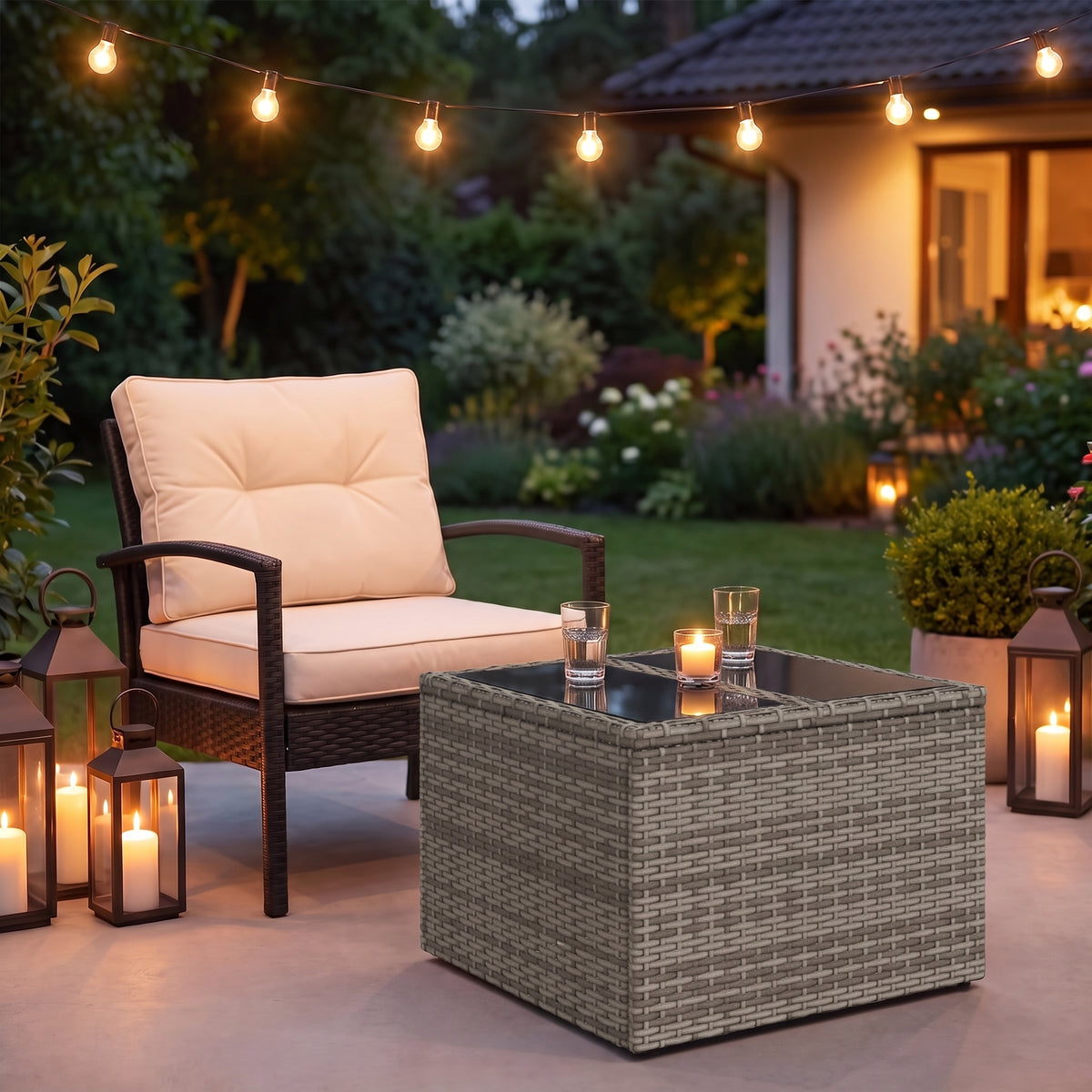 Table résine tressée Cabana, verre, gris, ambiance soirée #Matériau_Verre #Couleur_Gris