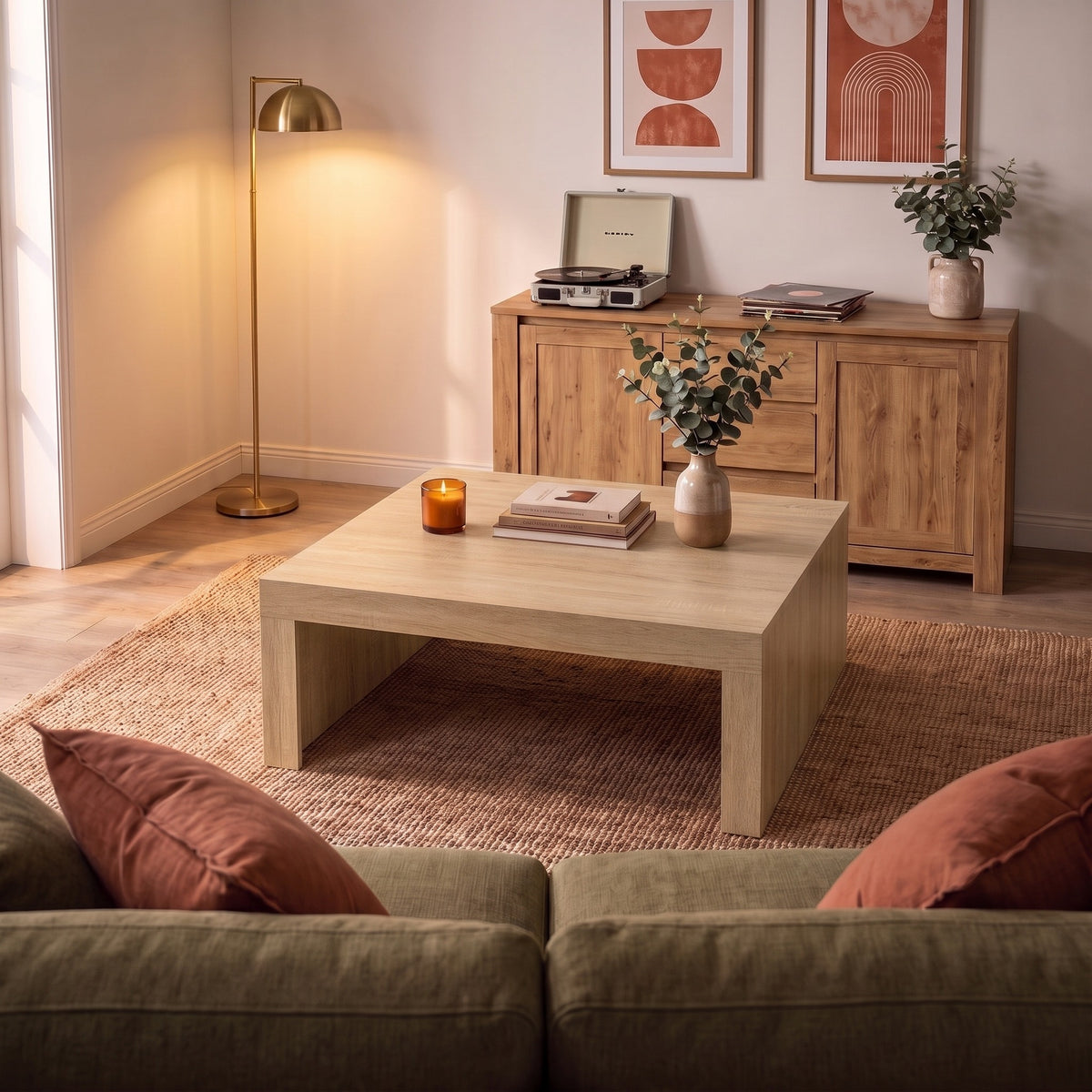 Table basse en bois Carmo, chêne sonoma – ambiance du soir #Couleur_Chêne sonoma