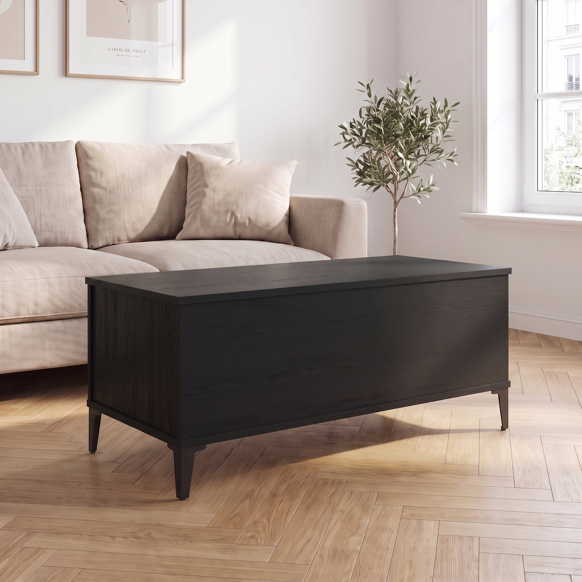 Table basse relevable Elva noir dans un salon lumineux #Dimensions_90 × 44,5 × 45 cm #Couleur_Noir
