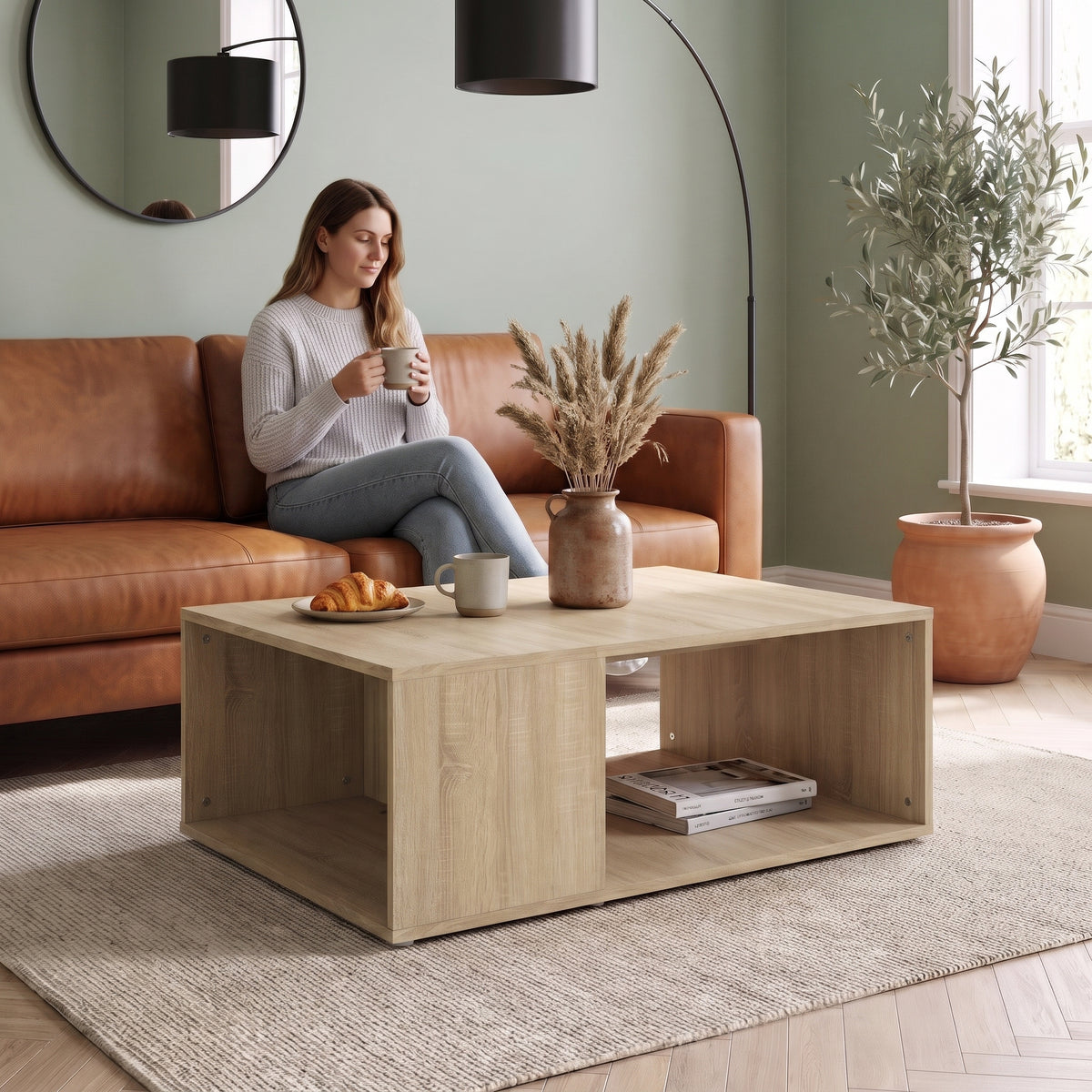 Table basse design décor bois avec niche Otava chêne sonoma au quotidien : café du matin depuis le canapé #Couleur_Chêne sonoma