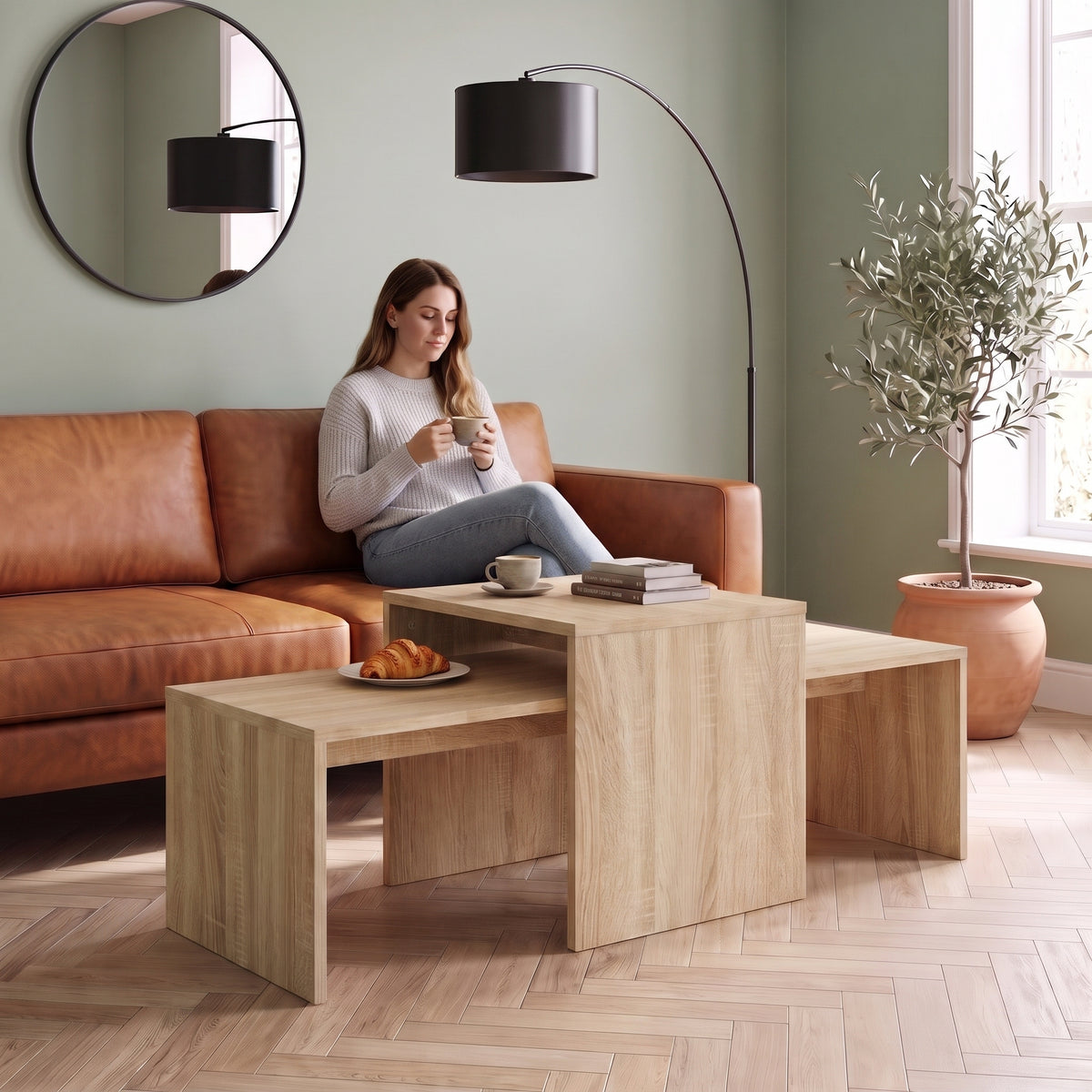 Tables basses gigognes décor bois Nesta chêne sonoma au quotidien : café du matin depuis le canapé #Couleur_Chêne sonoma