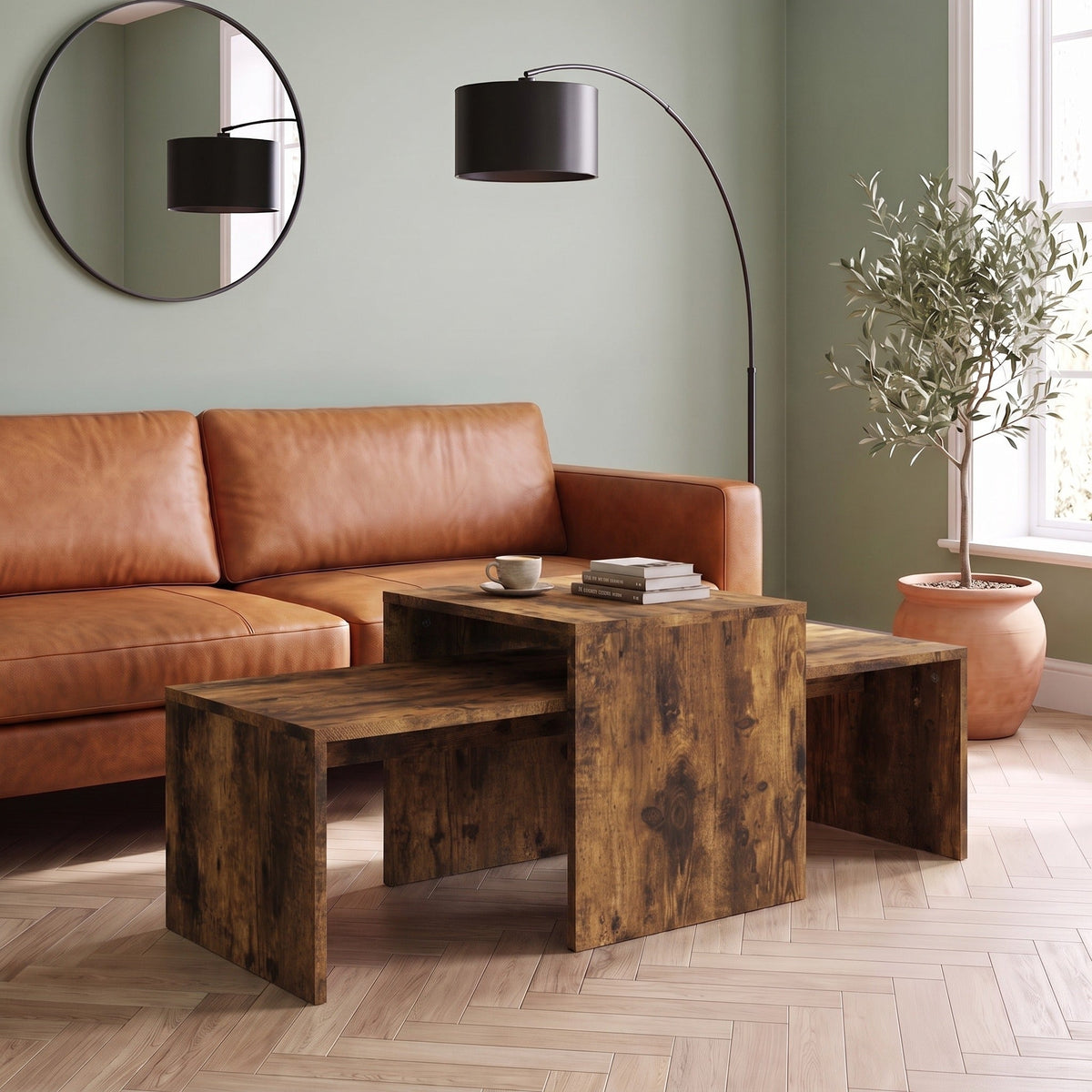 Tables gigognes Nesta chêne fumé dans un salon — Maison Rovena #Couleur_Chêne fumé