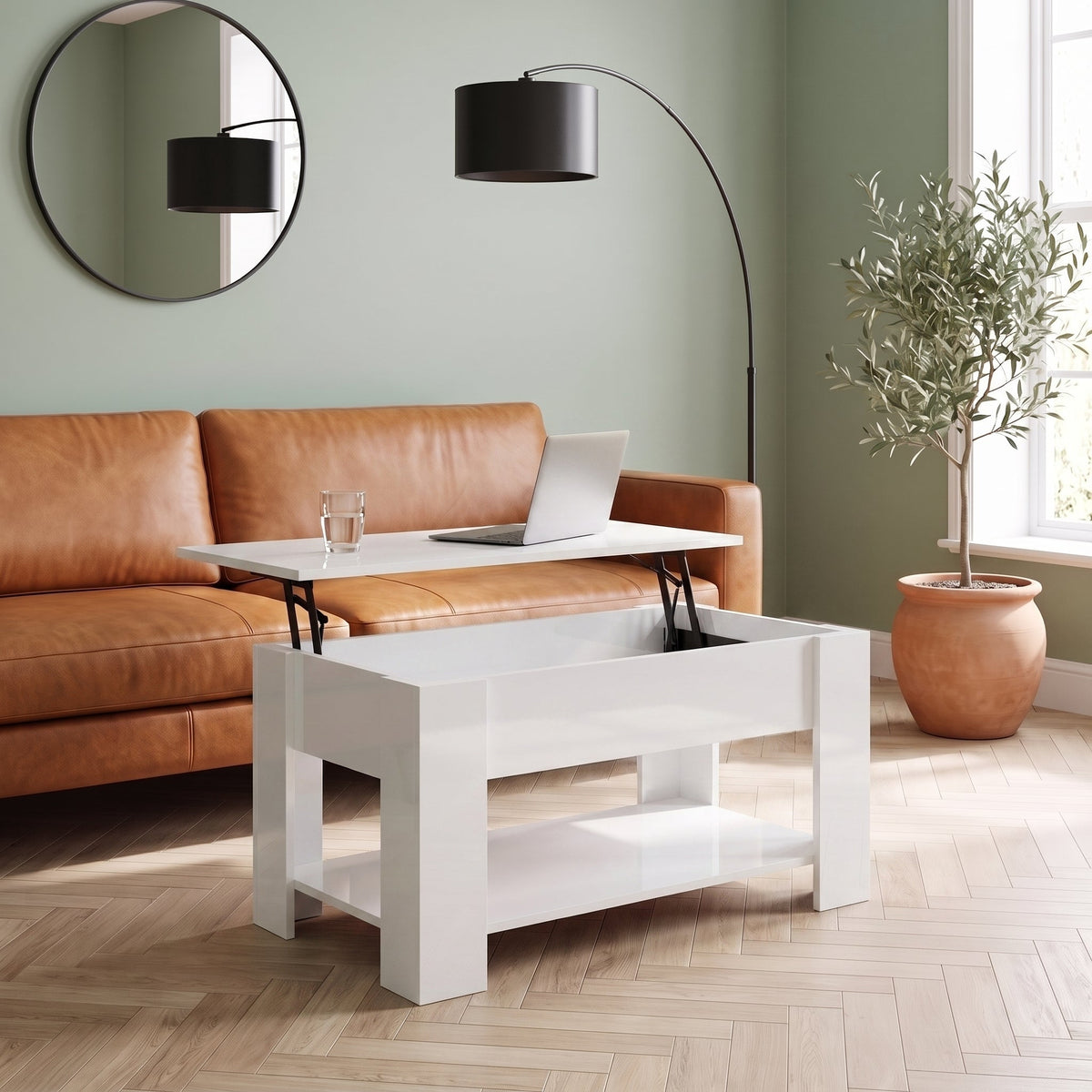 Table Onda blanc brillant plateau relevé avec ordinateur portable dans un salon #Dimensions_101 × 49 × 52 cm #Couleur_Blanc brillant