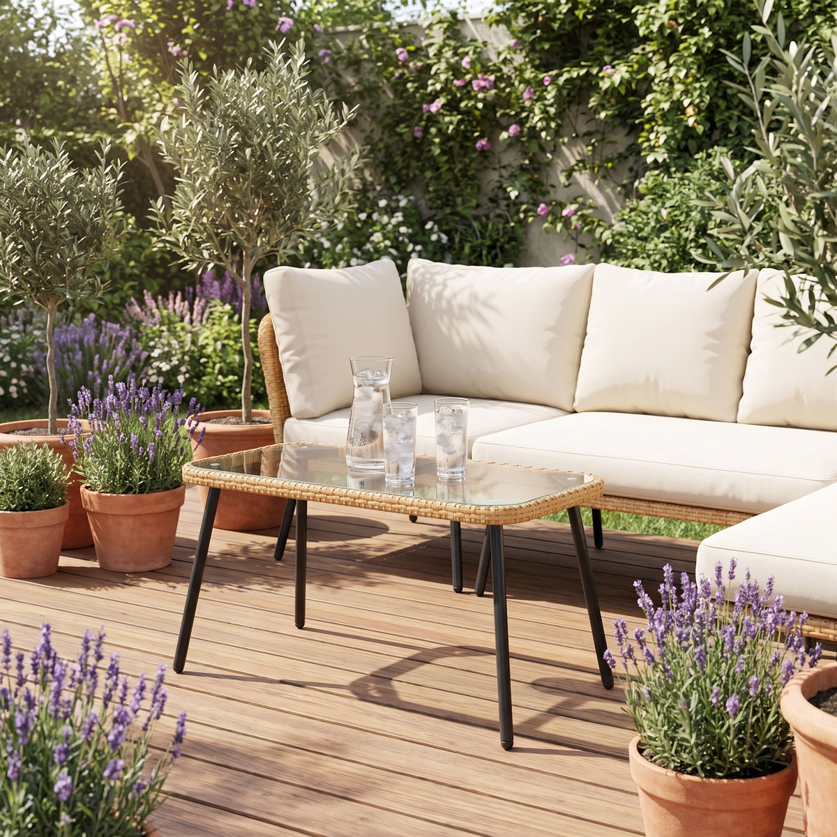 Table en polyrotin Palma, marron et noir, sur une terrasse en journée #Couleur_Marron et noir