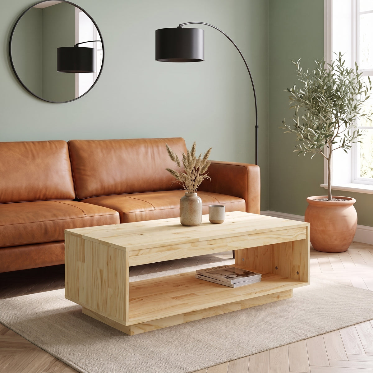 Table en pin massif Pinéa, dans un salon en journée