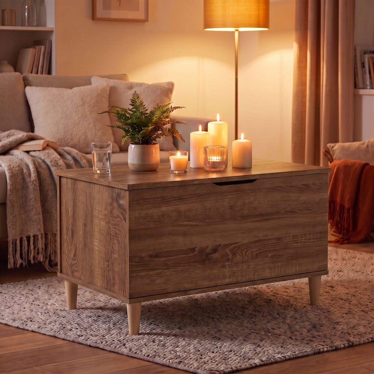 Table basse relevable Sylva chêne marron, ambiance du soir aux bougies #Dimensions_90 × 44,5 × 45 cm #Couleur_Chêne marron